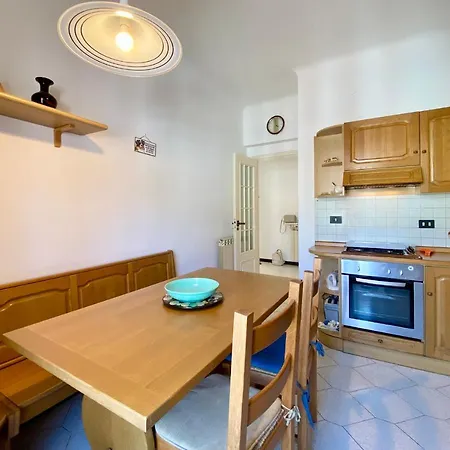 Apartamento Hostdomus - Rooftop Finalpia