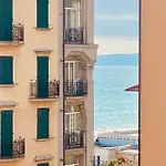 Hostdomus - Rooftop Finalpia